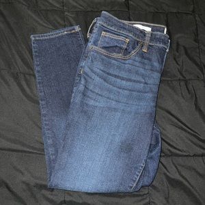 Universal Thread Women’s Mid Rise Skinny Jeans